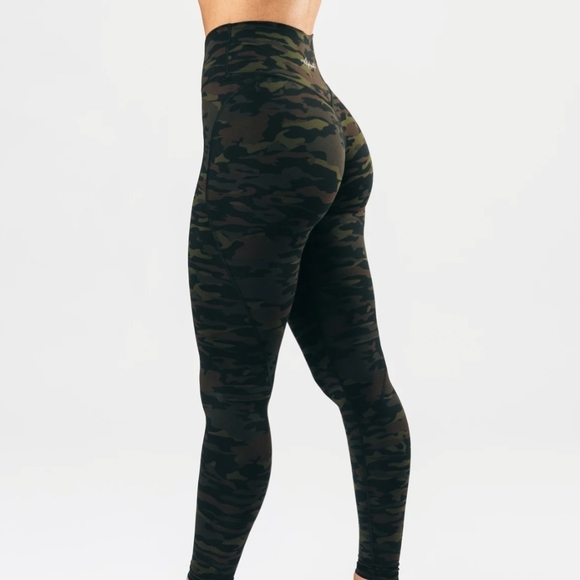 Alphalete Surface Power Legging 